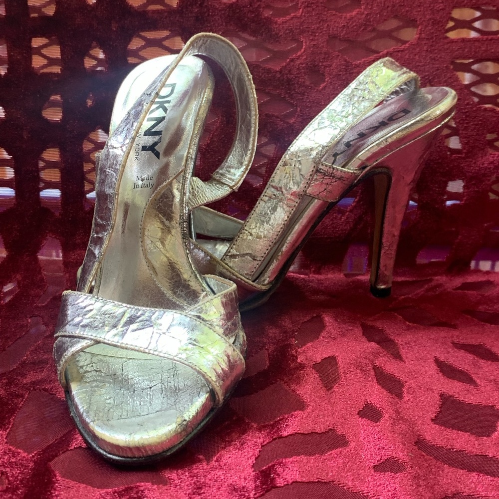 GORGEOUS DKNY Crushed Silver Heels! (discontinued style!)